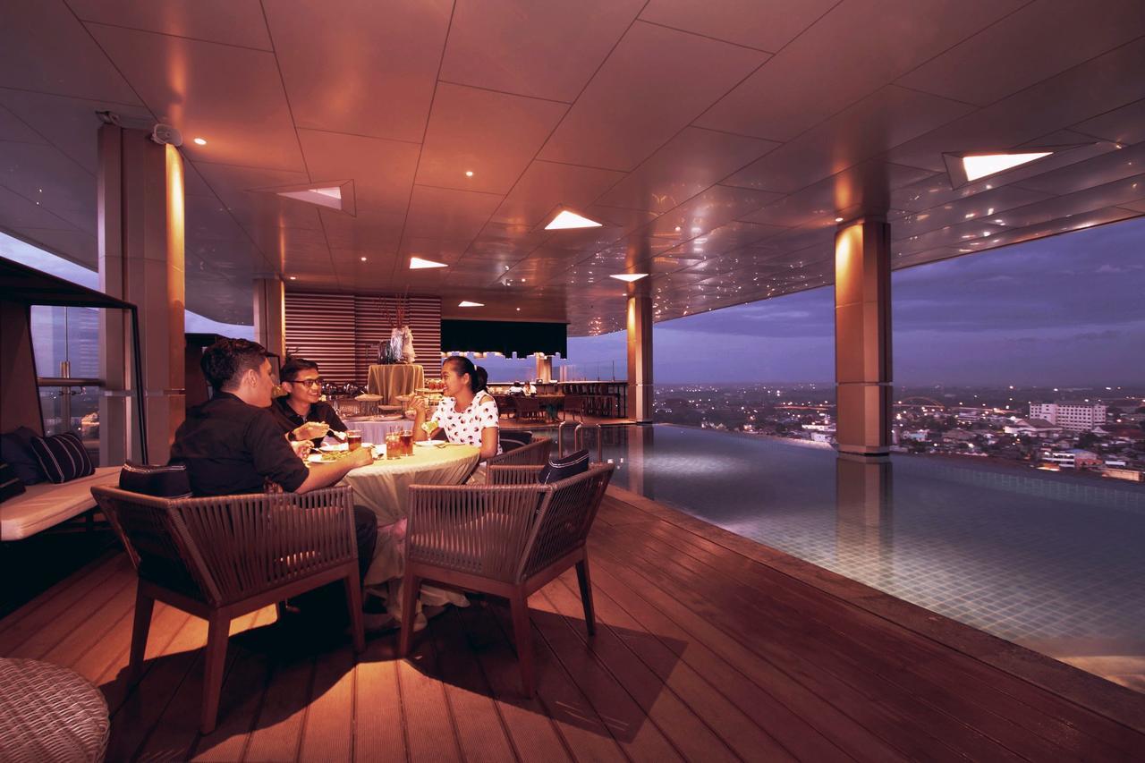 Fox Hotel Pekanbaru Εξωτερικό φωτογραφία