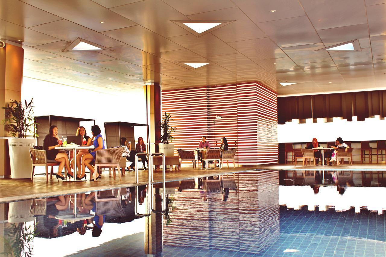 Fox Hotel Pekanbaru Εξωτερικό φωτογραφία