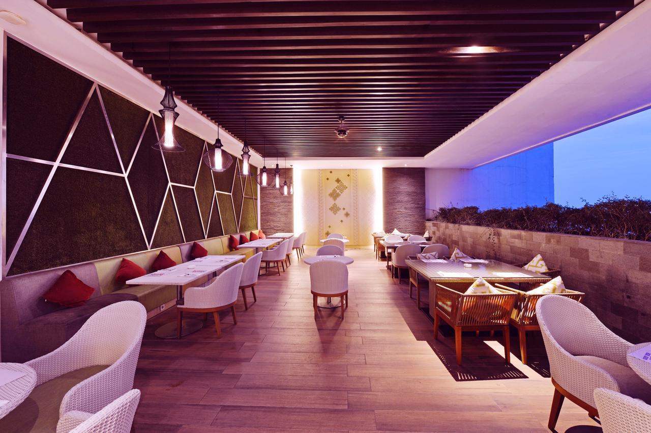 Fox Hotel Pekanbaru Εξωτερικό φωτογραφία