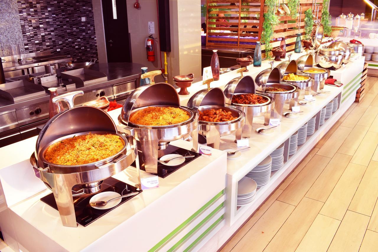 Fox Hotel Pekanbaru Εξωτερικό φωτογραφία
