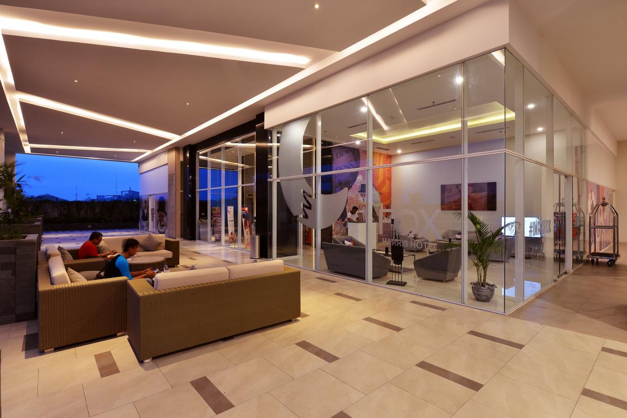 Fox Hotel Pekanbaru Εξωτερικό φωτογραφία