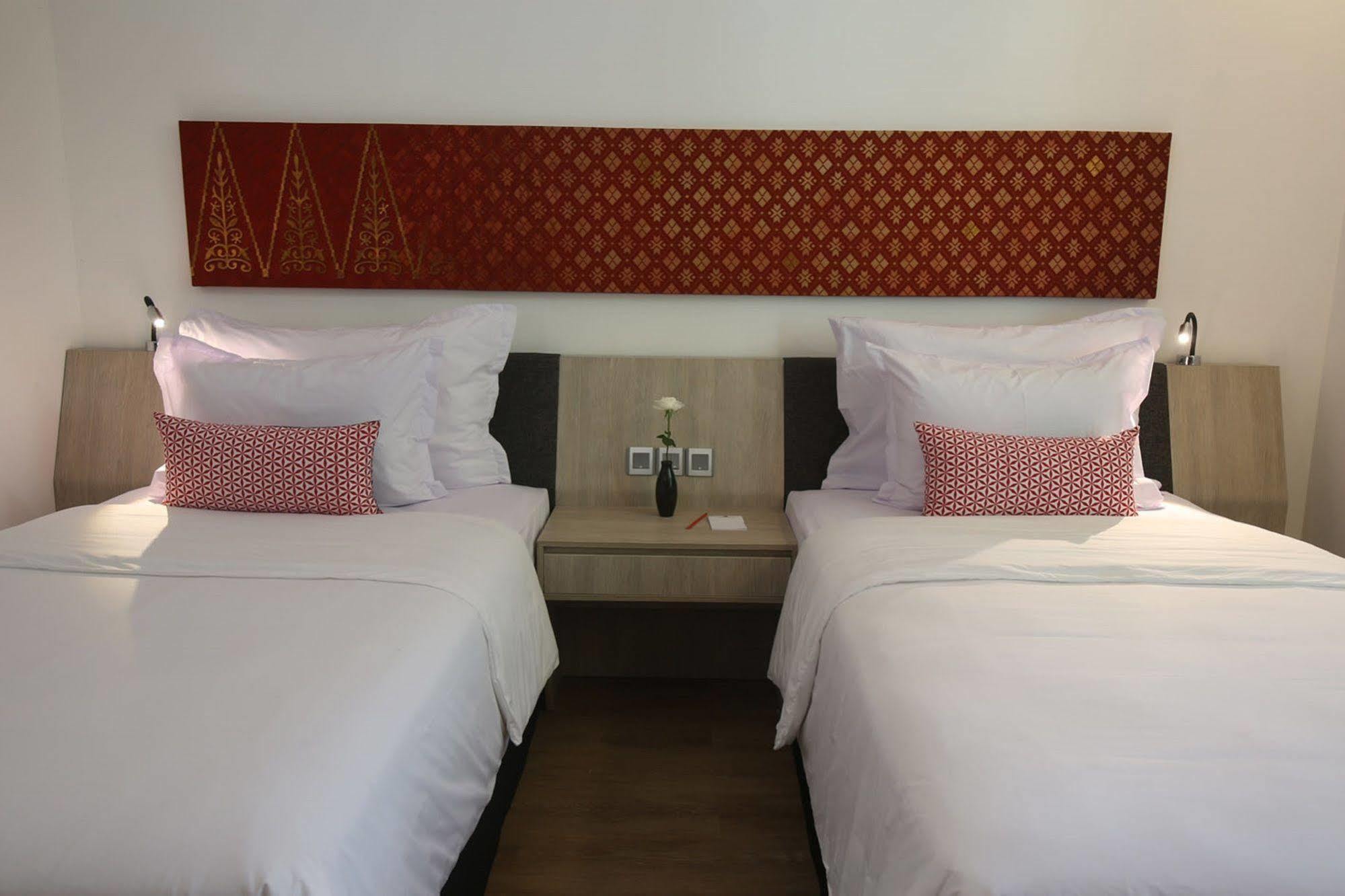 Fox Hotel Pekanbaru Εξωτερικό φωτογραφία